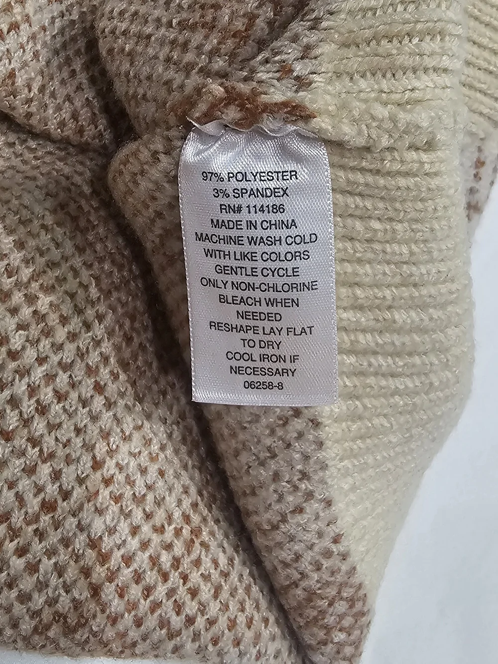 Arizona Jean Company Cream and Brown Argyle V-Neck Sweater Vest Size M Woman